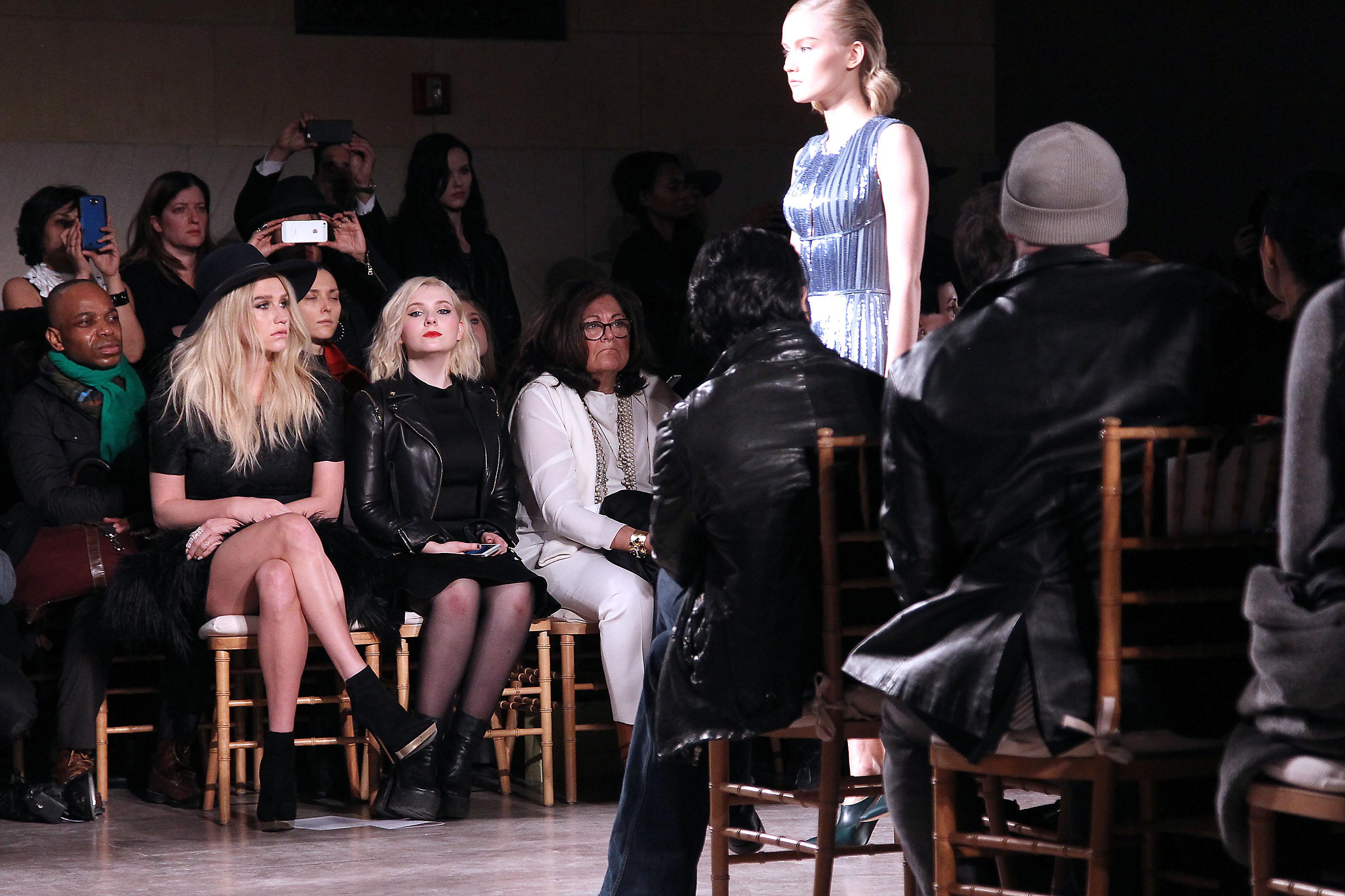 ZacPosenFashionShow_021.jpg ZacPosenFashionShow_021.jpg