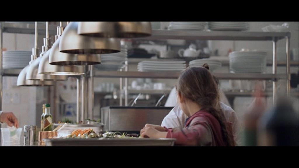 AbigailBreslin-NoReservations-180.jpg