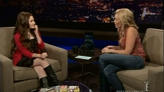 AbigailChelseaLately00057.png