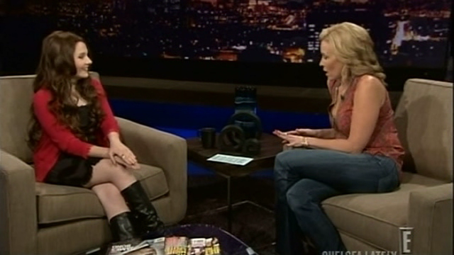 AbigailChelseaLately00061.png