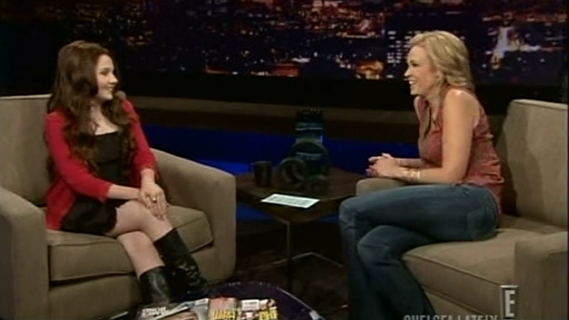 AbigailChelseaLately00157.png