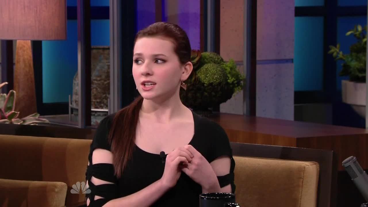 AbigailBreslinJayLeno231560.jpg
