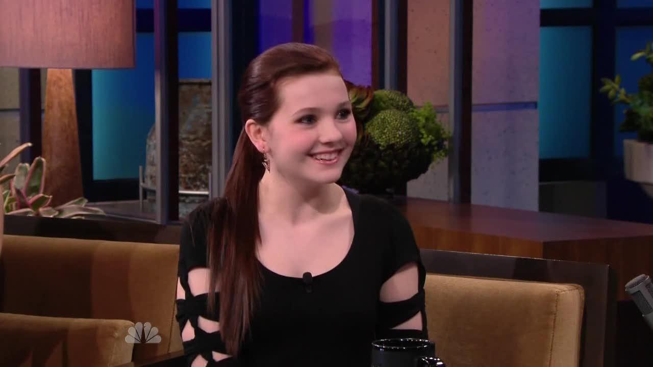 AbigailBreslinJayLeno232225.jpg
