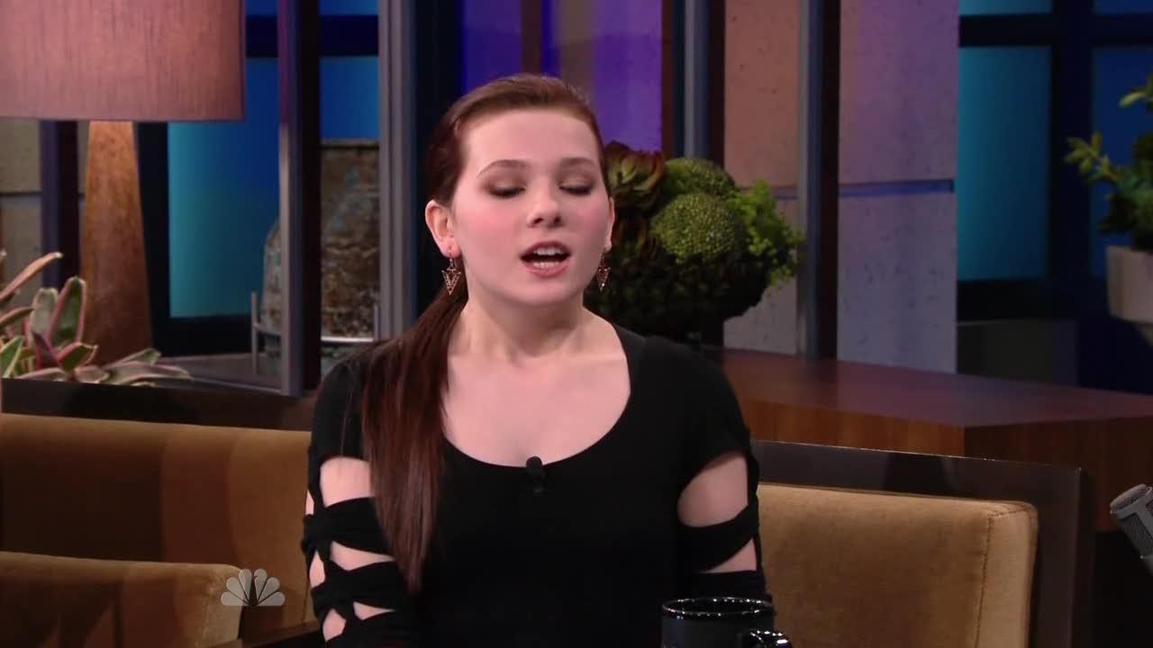 AbigailBreslinJayLeno232439.jpg