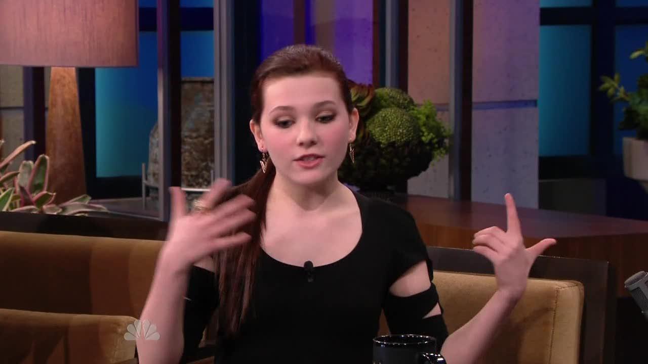 AbigailBreslinJayLeno232534.jpg