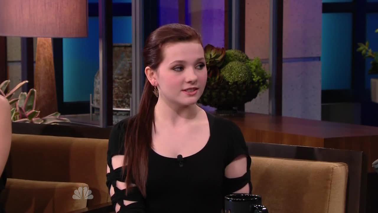 AbigailBreslinJayLeno233935.jpg
