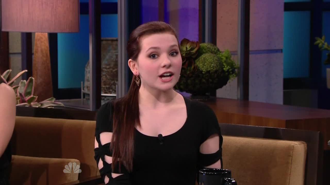 AbigailBreslinJayLeno234594.jpg