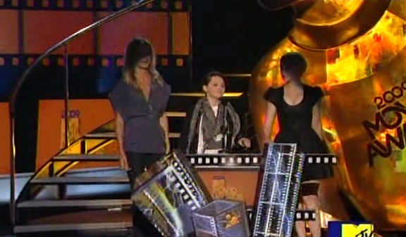 MSKCast-MTVAwardsPresenting00006.png MSKCast-MTVAwardsPresenting00006.png