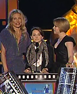 MSKCast-MTVAwardsPresenting00011.png