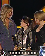 MSKCast-MTVAwardsPresenting00016.png