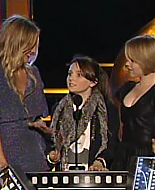 MSKCast-MTVAwardsPresenting00029.png