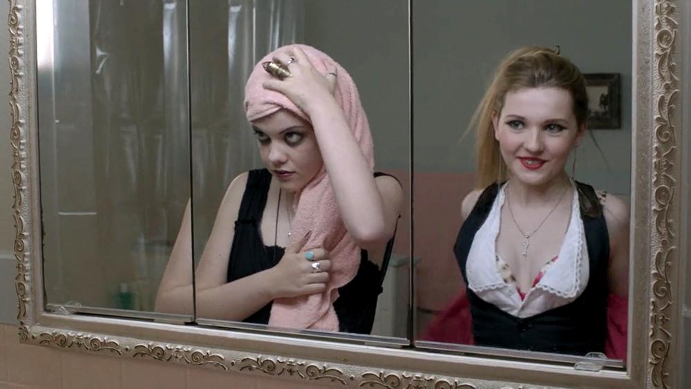 abigailbreslin-perfectsisters-00363.jpg