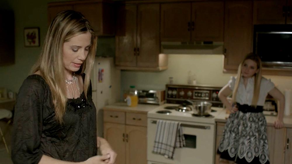 abigailbreslin-perfectsisters-00607.jpg