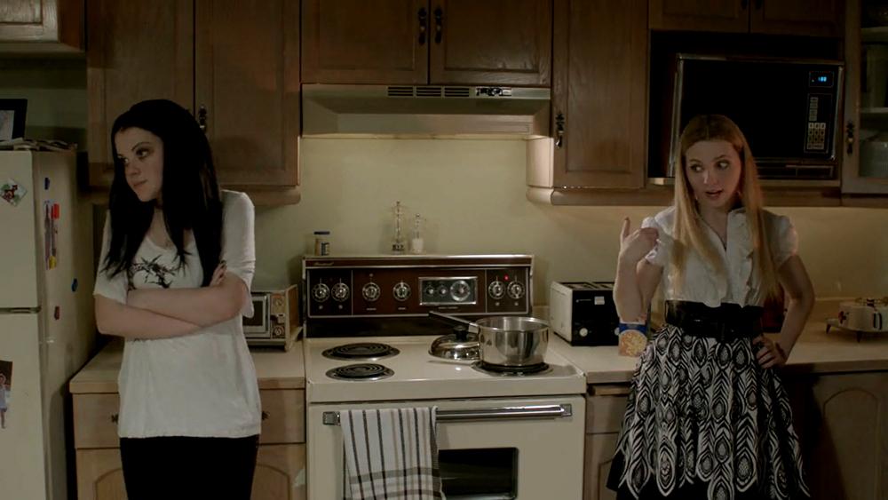 abigailbreslin-perfectsisters-00625.jpg