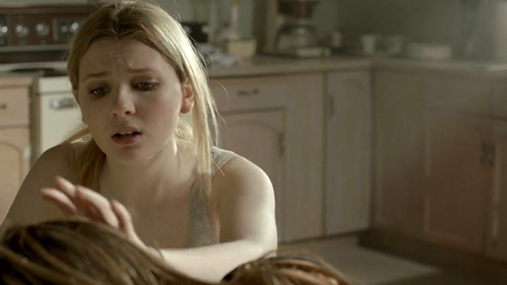 abigailbreslin-perfectsisters-00743.jpg