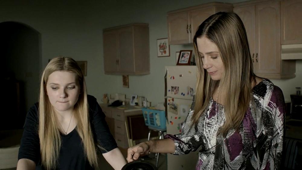 abigailbreslin-perfectsisters-03234.jpg