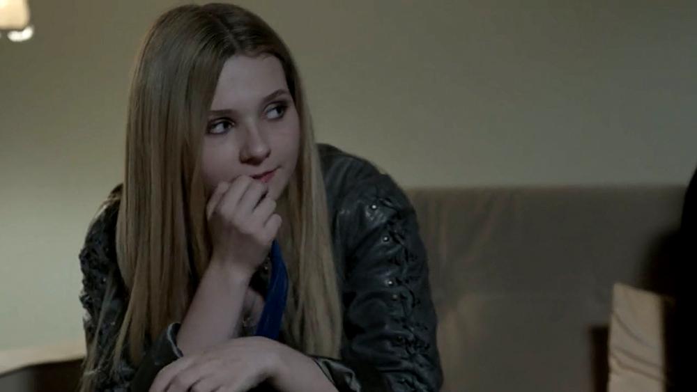 abigailbreslin-perfectsisters-03847.jpg