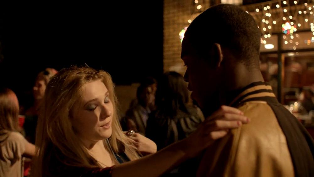 abigailbreslin-perfectsisters-04142.jpg