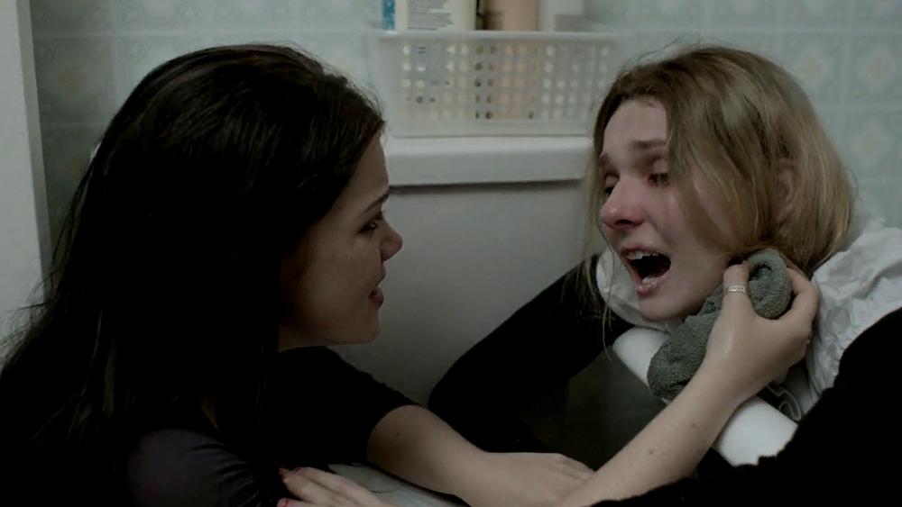 abigailbreslin-perfectsisters-04639.jpg