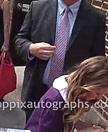 2008AutographsOutsideLetterman-00001.png