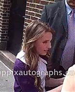 Filename=2008AutographsOutsideLetterman-00020.png
Filesize=321KiB
Dimensions=480x360
Date added=Jan 08, 2010 2008AutographsOutsideLetterman-00020.png