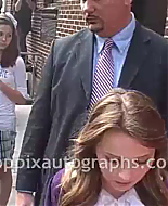 2008AutographsOutsideLetterman-00025.png