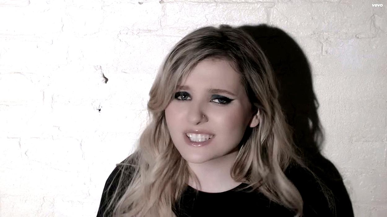 abigailbreslin-yousuck-00111.jpg abigailbreslin-yousuck-00111.jpg