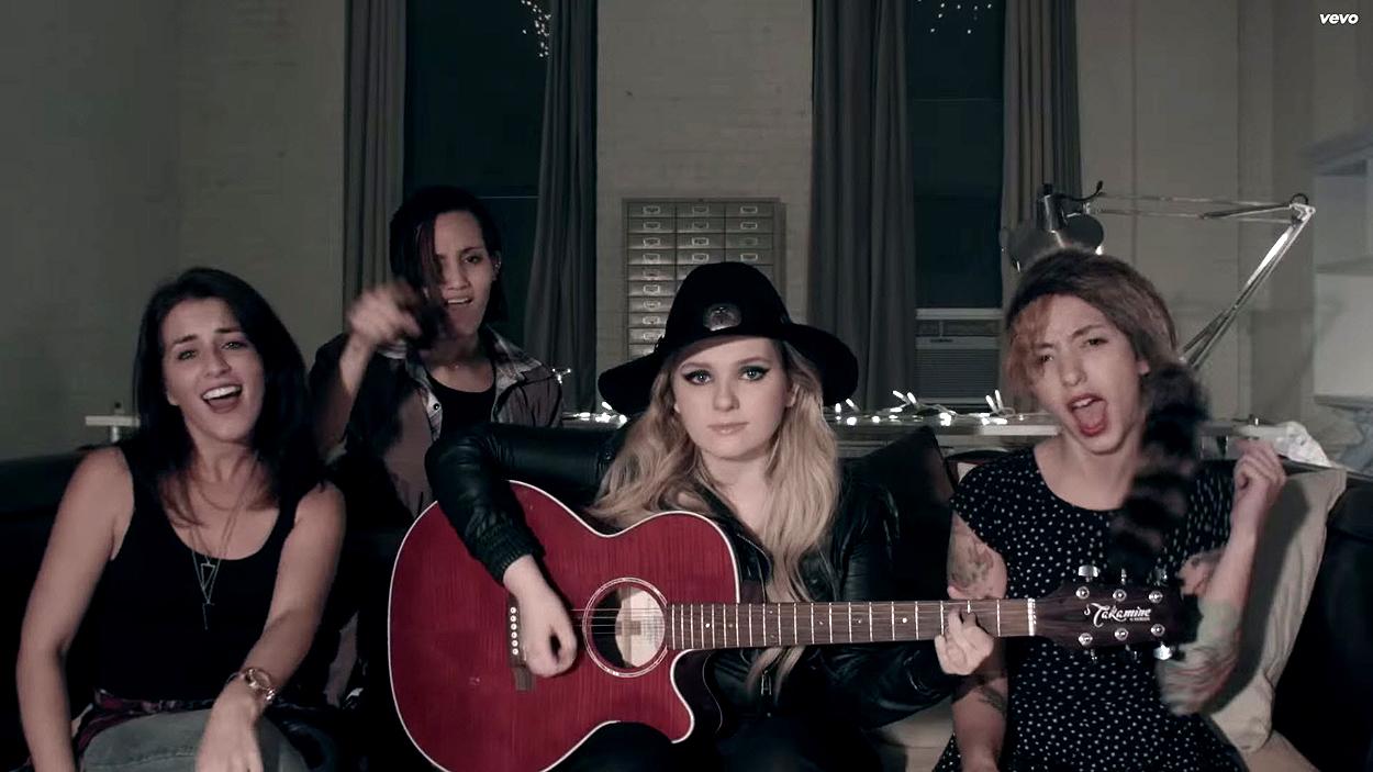 abigailbreslin-yousuck-00140.jpg abigailbreslin-yousuck-00140.jpg