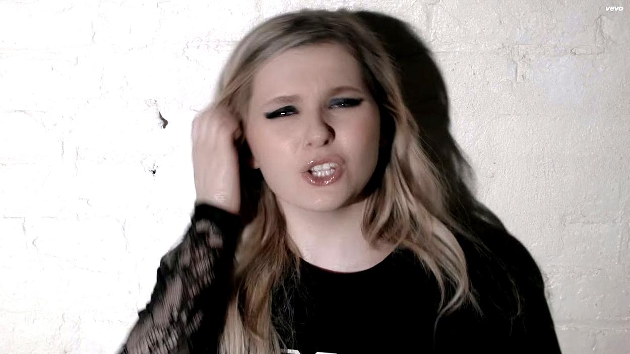 abigailbreslin-yousuck-00223.jpg abigailbreslin-yousuck-00223.jpg