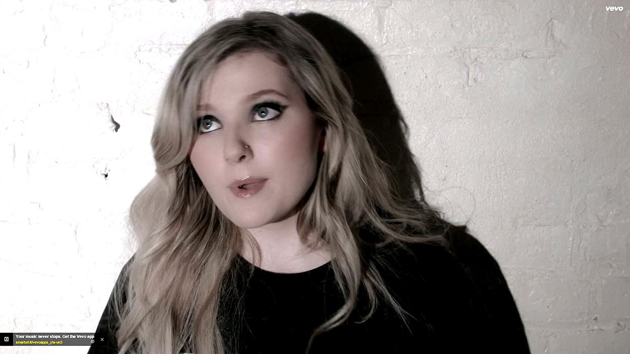 abigailbreslin-yousuck-00320.jpg abigailbreslin-yousuck-00320.jpg