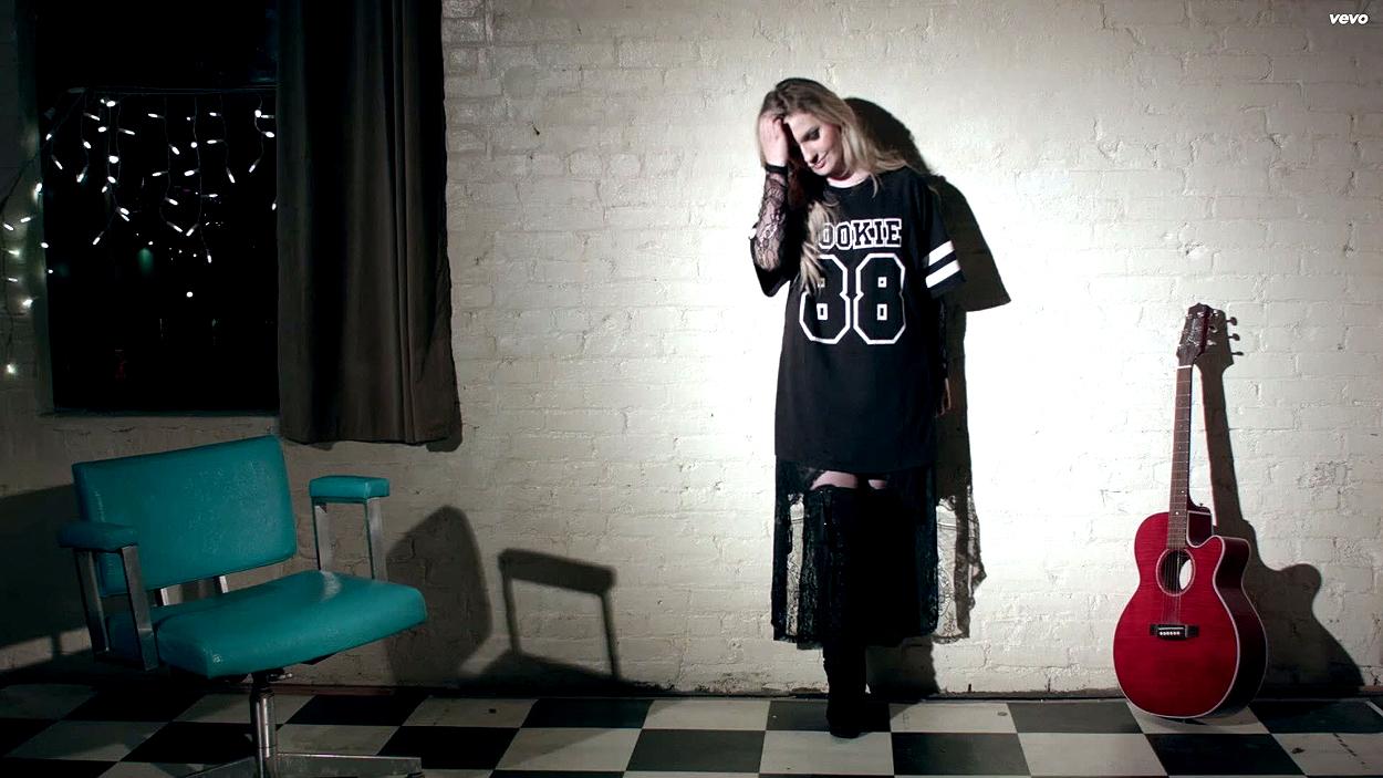 abigailbreslin-yousuck-00329.jpg abigailbreslin-yousuck-00329.jpg