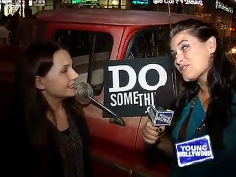 YoungHollywood-DoSomething-00007.png