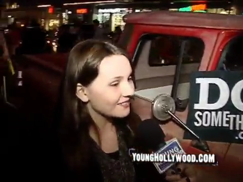 YoungHollywood-DoSomething-00018.png
