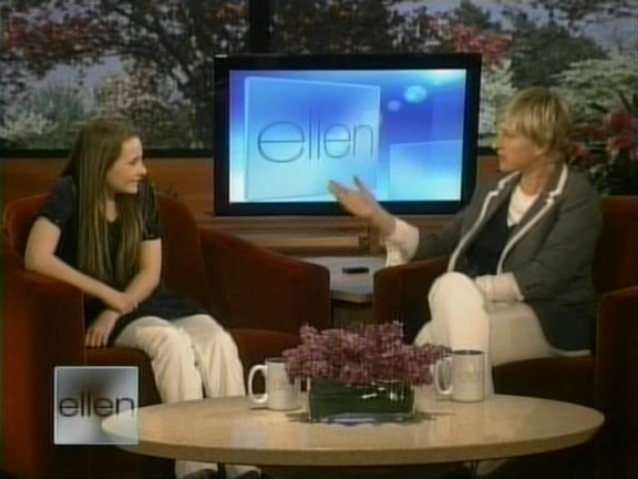 ellen_08000299.png ellen_08000299.png