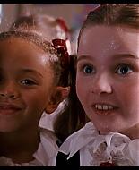 Filename=AbigailBreslin-TheSantaClause3-15.jpg
Filesize=53KiB
Dimensions=1024x576
Date added=Dec 30, 2007 AbigailBreslin-TheSantaClause3-15.jpg