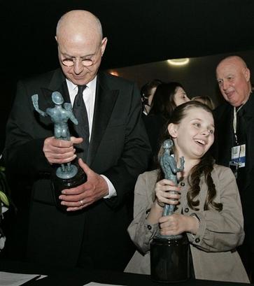 capt.7e3a7133f6ea4c1b861a37789a7d1a3d.sag_awards_insider_cadb205.jpg