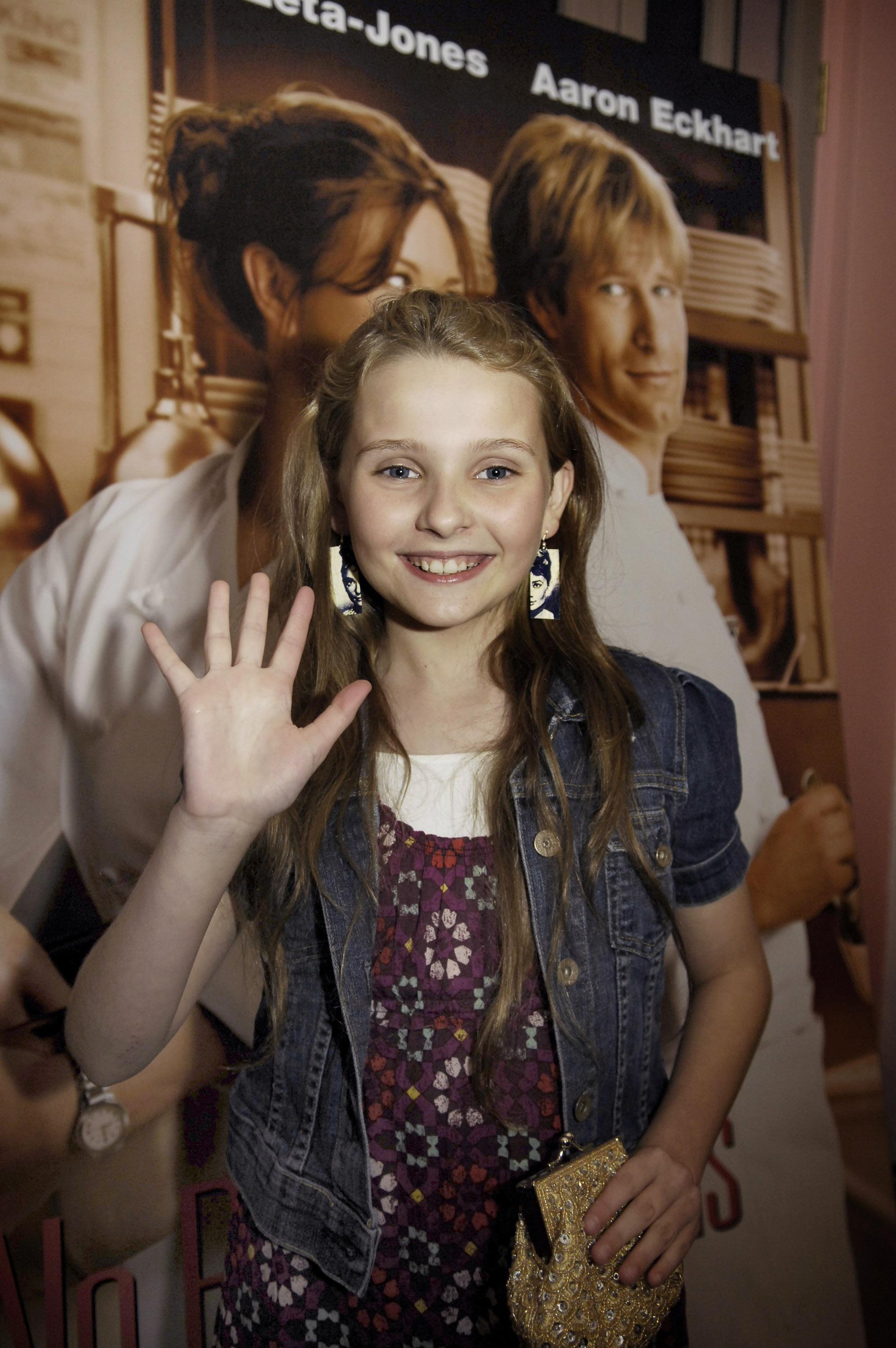 HQ - thanks to [url=http://missknightley.info/]Lucy[/url] 
