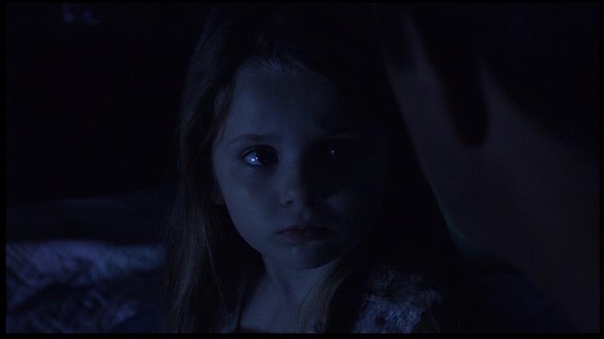 AbigailBreslin_Sigs136.jpg