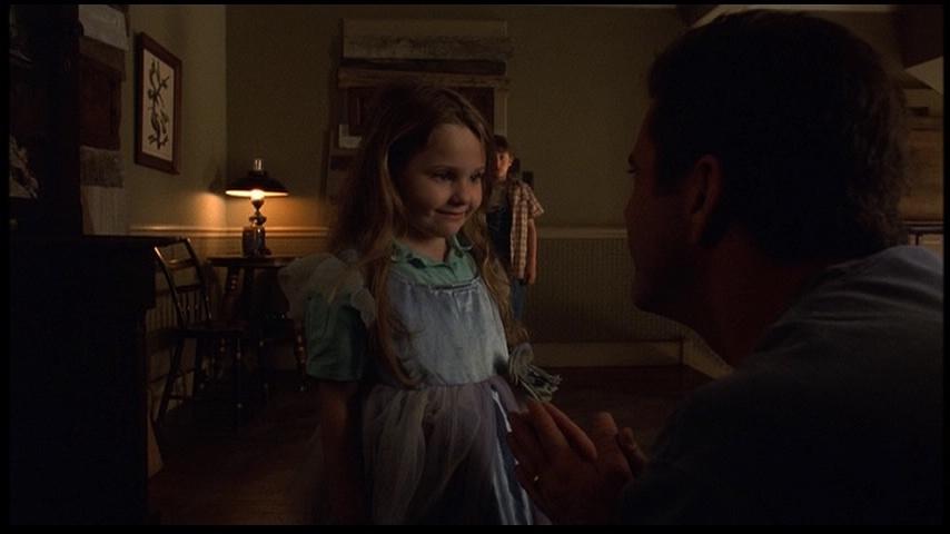 AbigailBreslin_Sigs663.jpg