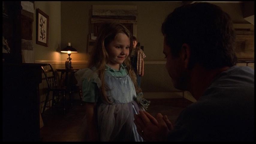 AbigailBreslin_Sigs665.jpg