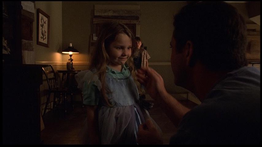AbigailBreslin_Sigs669.jpg