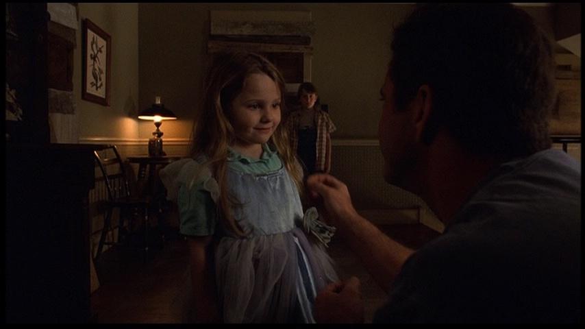 AbigailBreslin_Sigs674.jpg