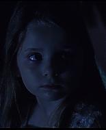 AbigailBreslin_Sigs127.jpg