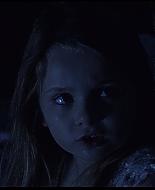 AbigailBreslin_Sigs143.jpg