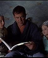 Filename=AbigailBreslin_Sigs442.jpg
Filesize=42KiB
Dimensions=854x480
Date added=May 31, 2008 AbigailBreslin_Sigs442.jpg