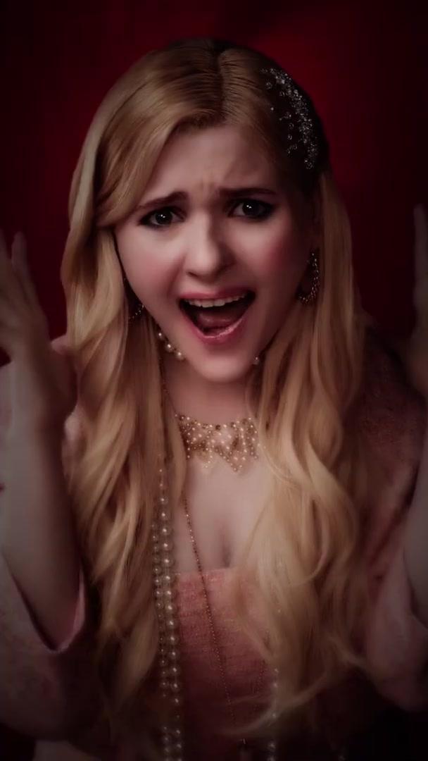 ScreamQueens_EverybodyScreamingStories__2015_180.jpg ScreamQueens_EverybodyScreamingStories__2015_180.jpg