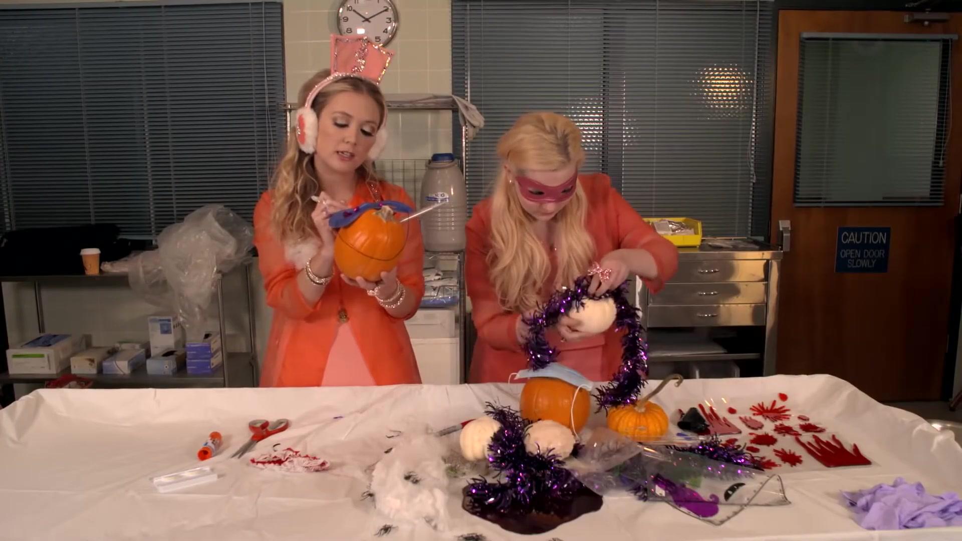 PumpkinDecoratingChanels_SQS2_111.jpg