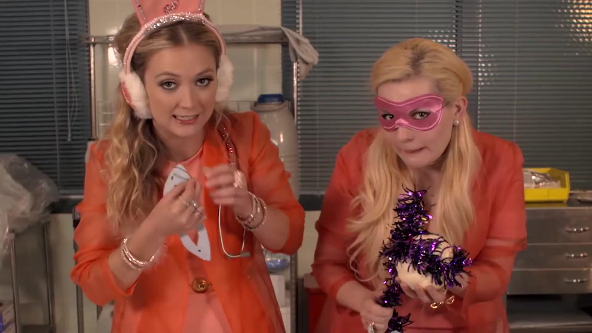 PumpkinDecoratingChanels_SQS2_154.jpg PumpkinDecoratingChanels_SQS2_154.jpg