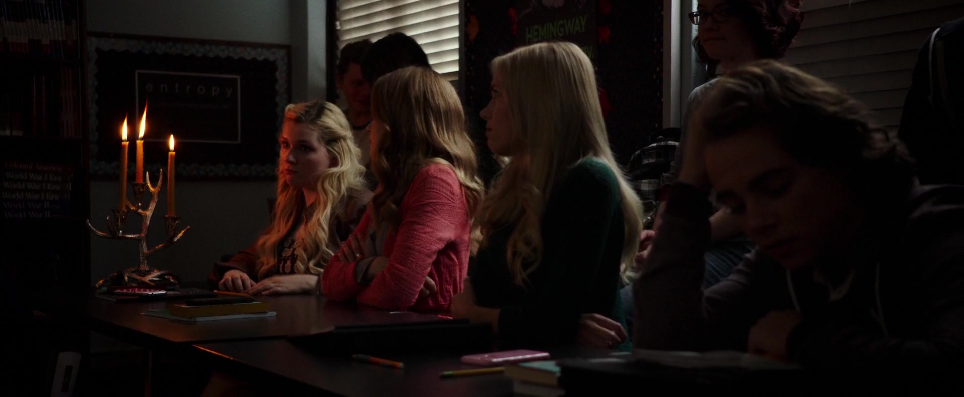 Freak_Show_2017_1080p_006147.jpg