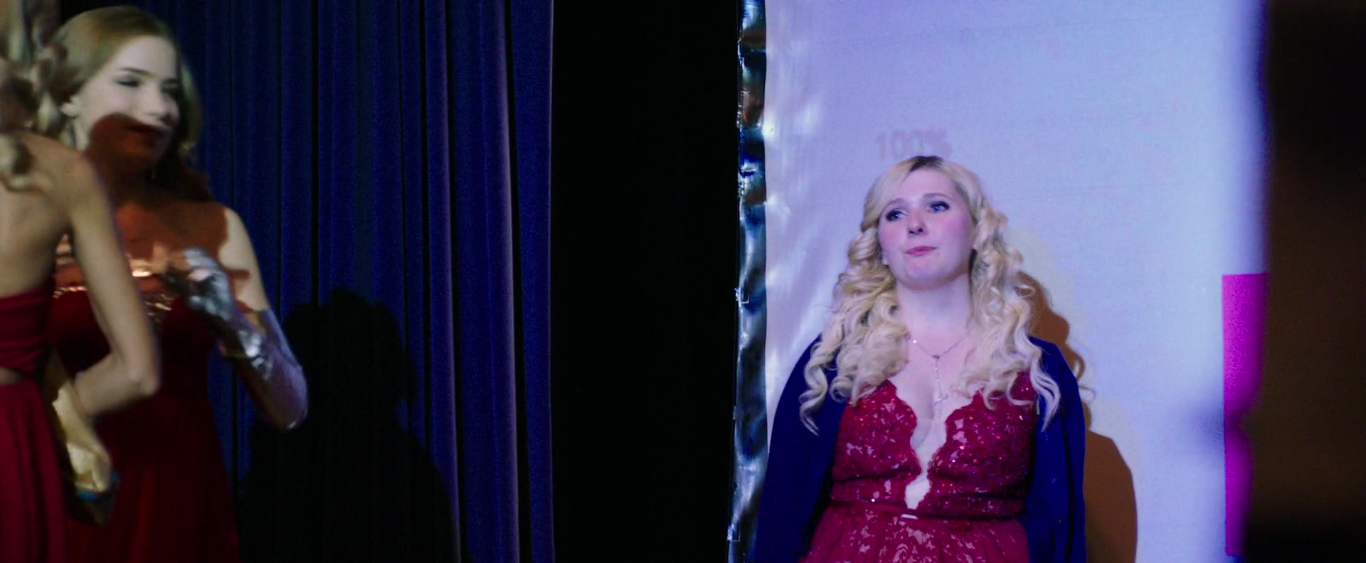 Freak_Show_2017_1080p_011430.jpg